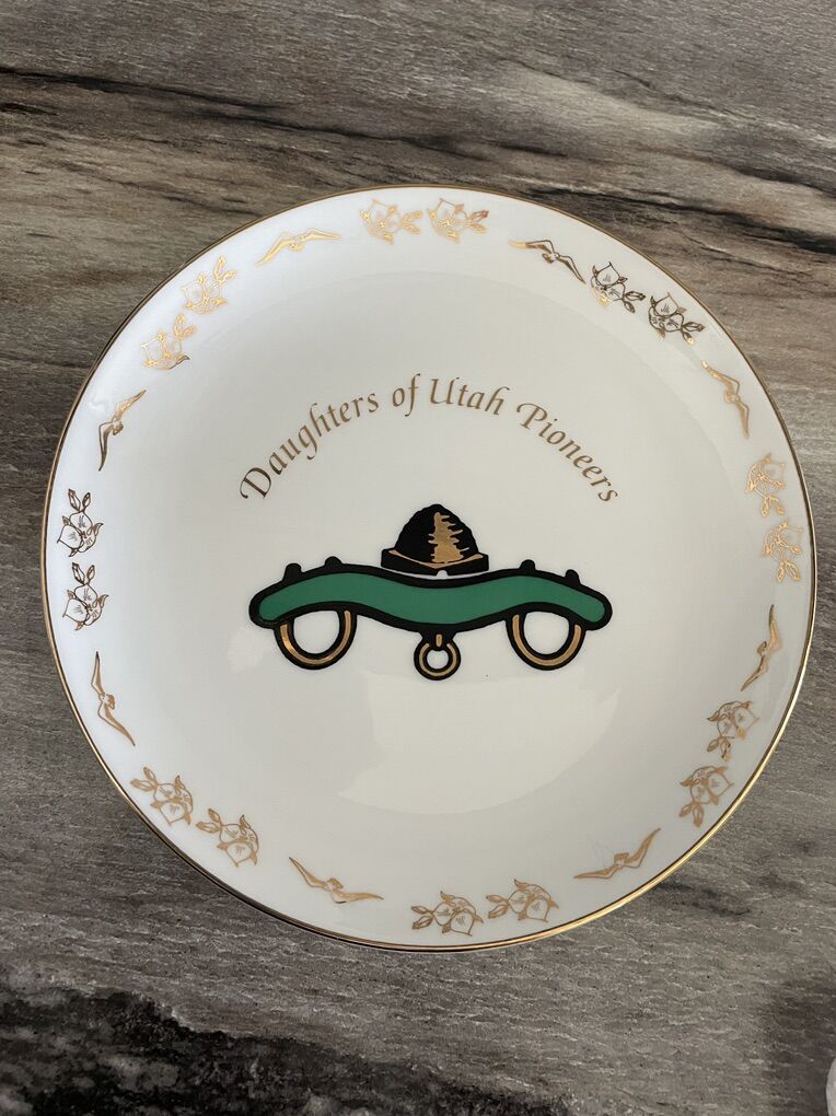 Plate Daughters of Utah Pioneers