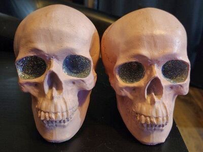 Pink Skulls - Halloween Decor