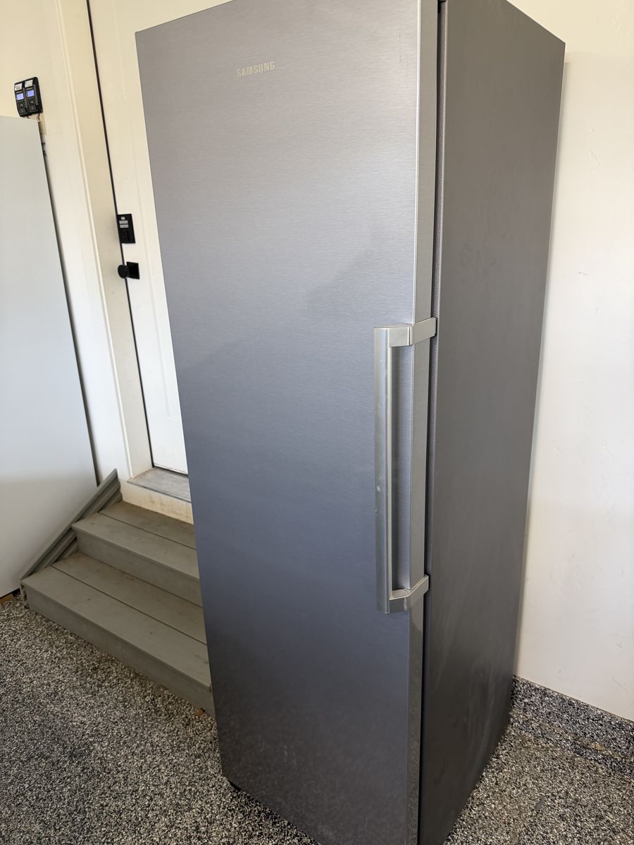 Samsung 11.4  cu. ft. Convertible Upright Freezer