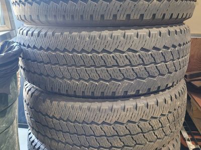 LT275/65R20 LRE Bridgestone Dueler ATs