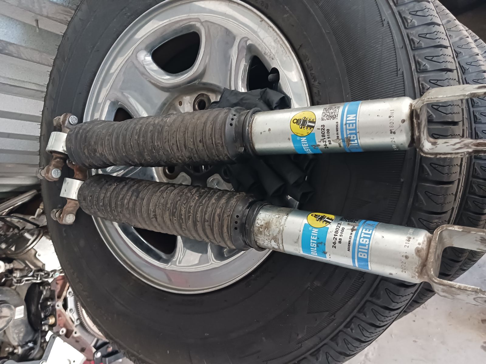 Bilstein lift shocks 2011+ Silverado 2500/3500