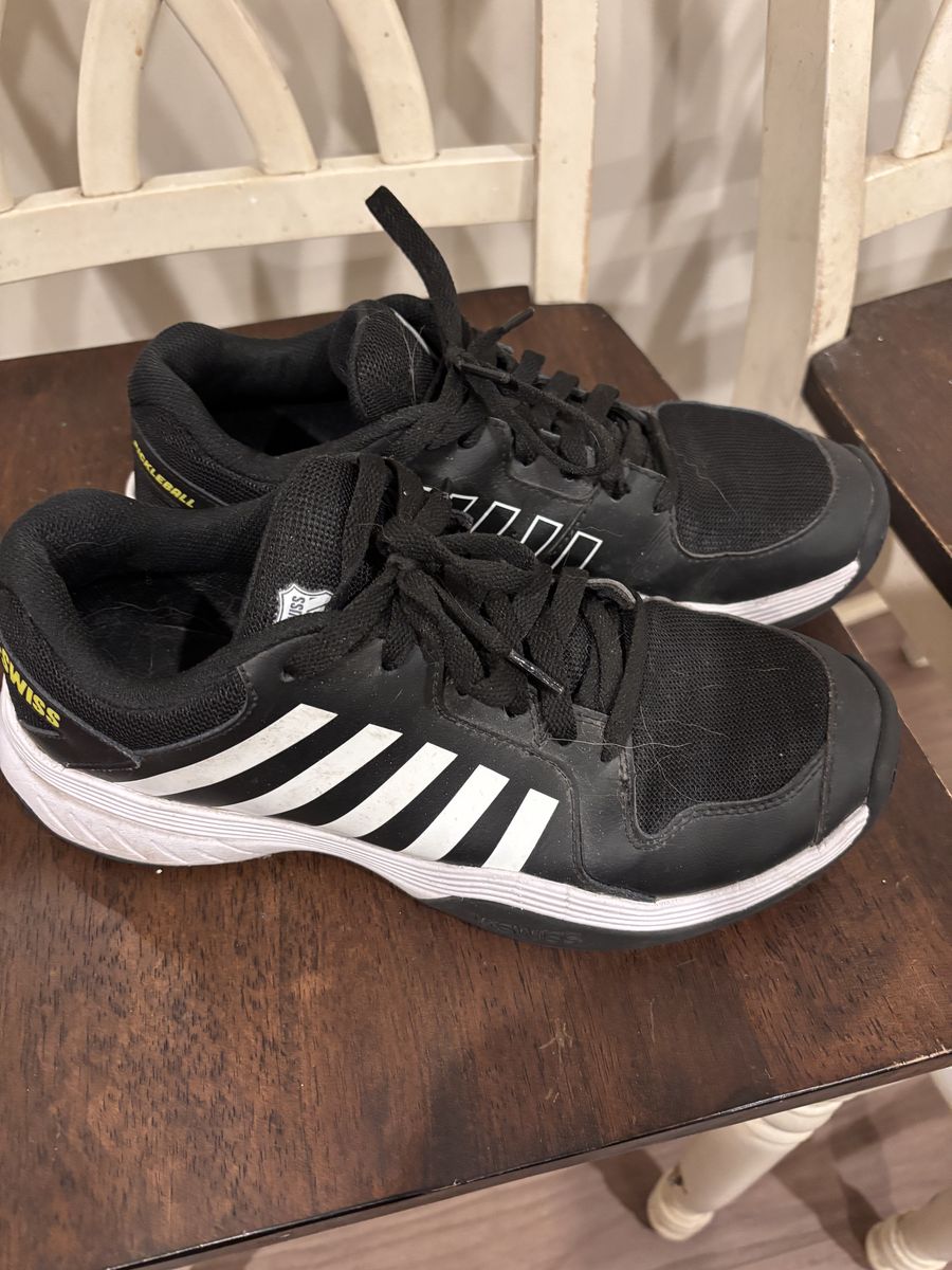 Men’s Athletic Shoes Size 10