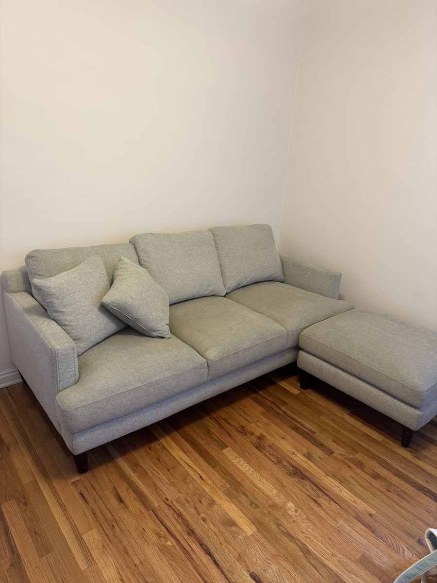Light Gray Fabric Sectional Sofa Couch with Reversible Chaise and Pillows