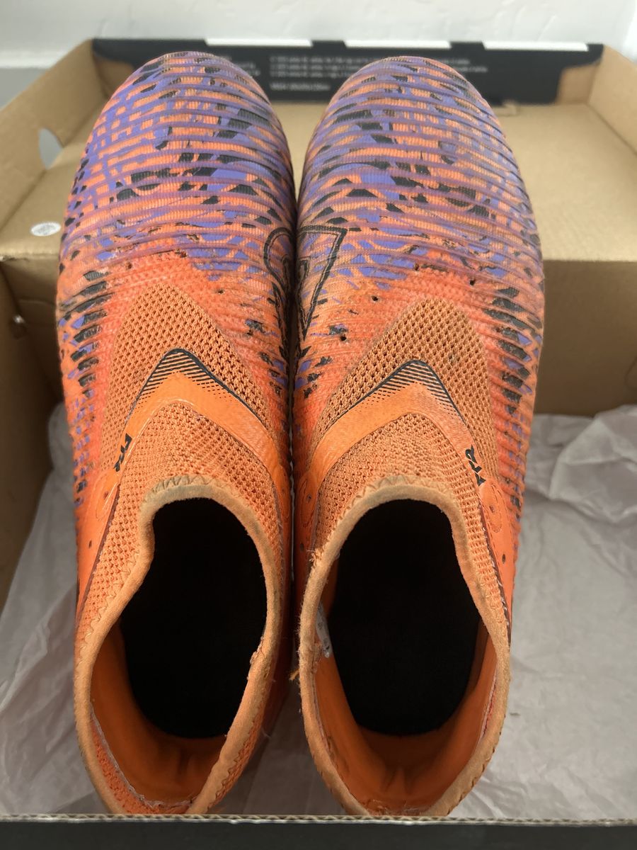Rare Puma Phantom Vision 2 Elite Dynamic Fit FG Soccer Cleats - Orange/Purple - Used