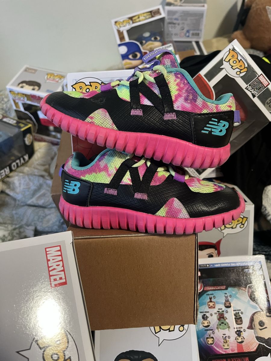 New Balance Kids' Tie-Dye FuelCore Reveal v3 Running Shoes - Black/Pink, Size 12.5C