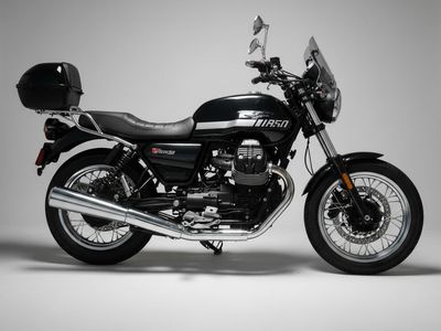 2023 Moto Guzzi V7 Special - LOW MILES