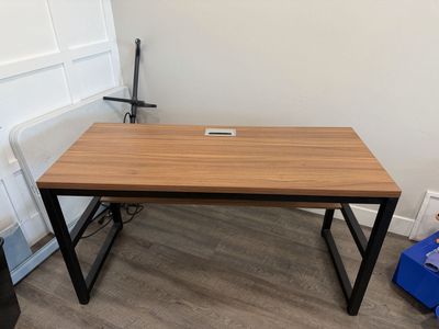 Computer desk