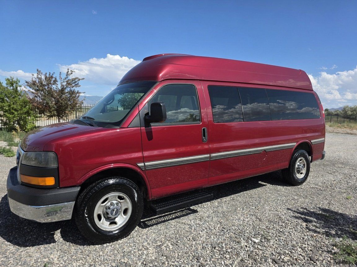 2009 GMC Savana 