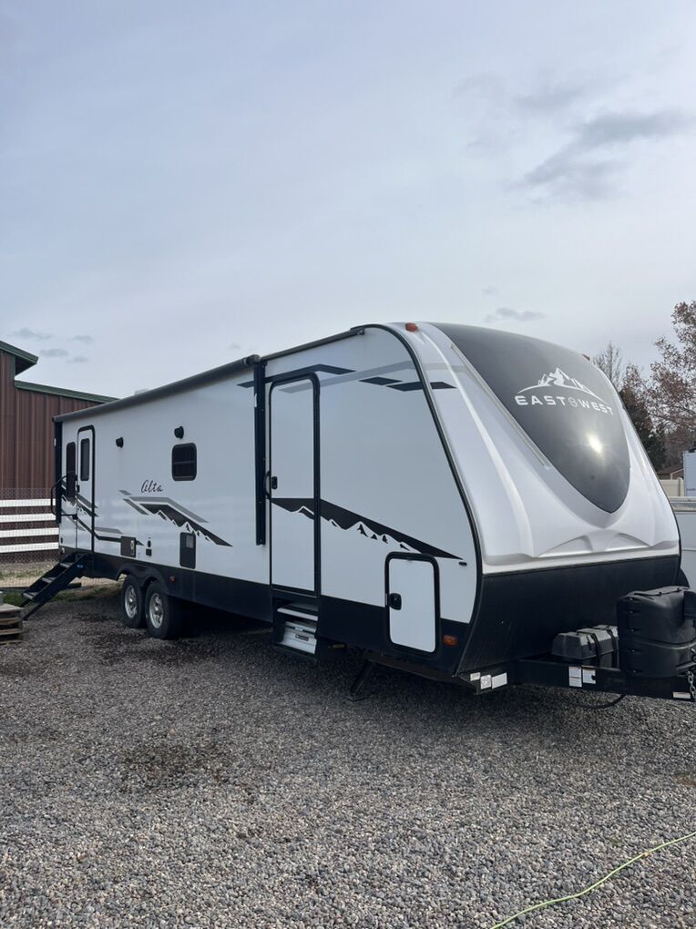 2020 Forest River East-West 2850KRL Travel Trailer