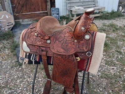 Beautiful UTAHN SADDLE