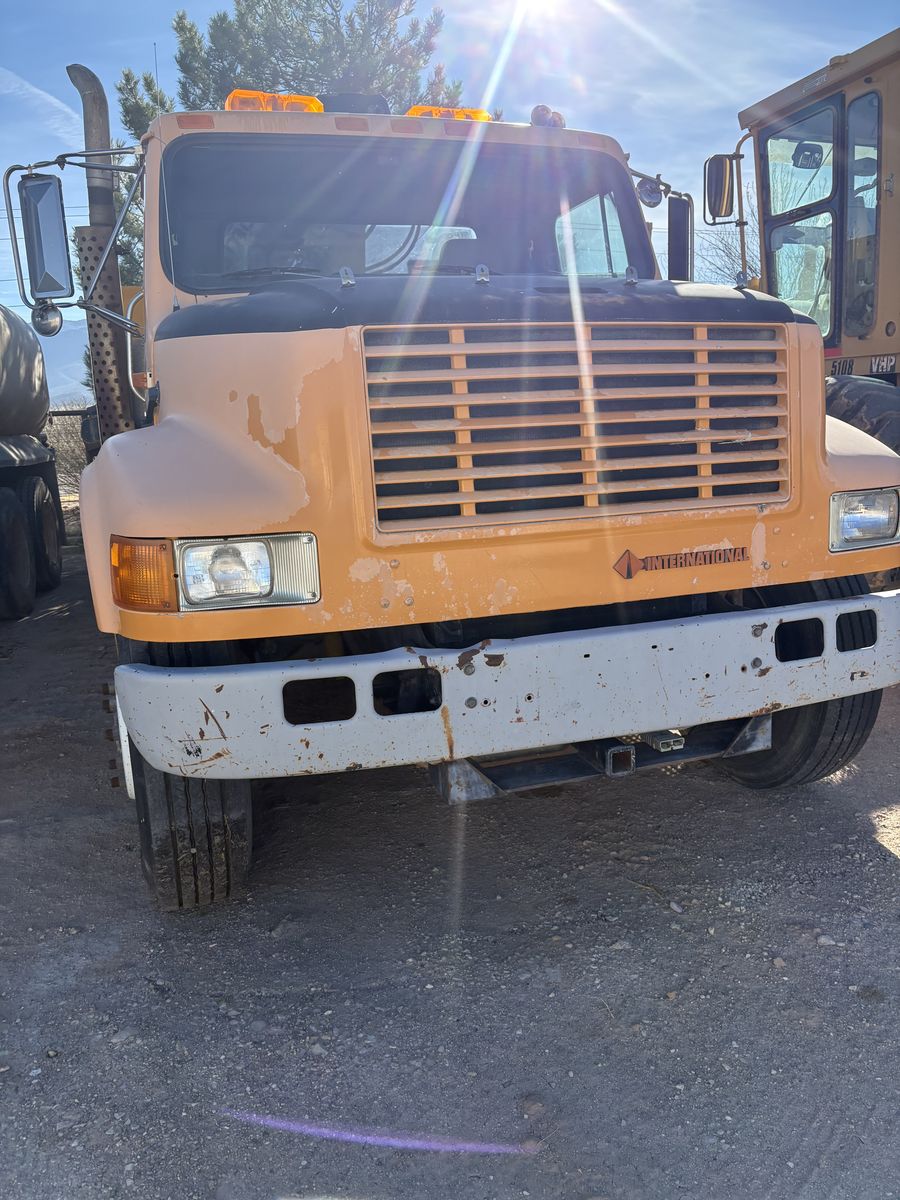 1990 International Boom Truck