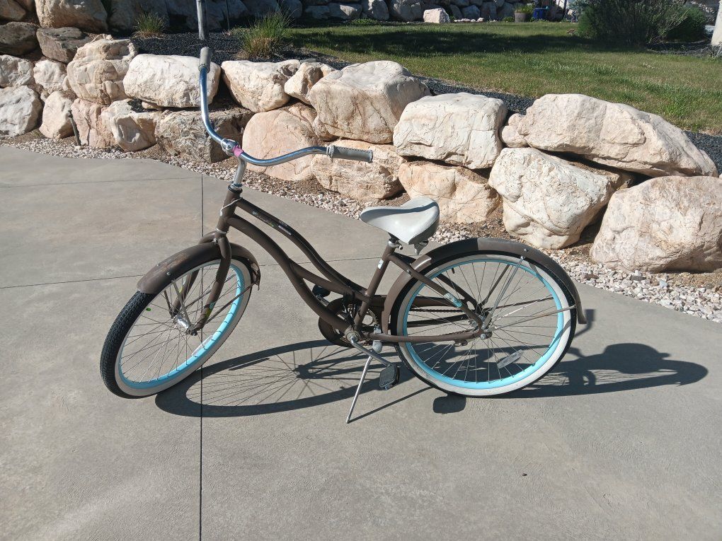 Raleigh Retro 26" Beach Cruiser