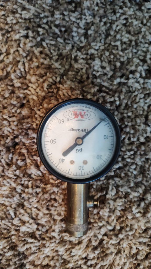 Accu Gauge brand tire pressure gauge 0-60psi