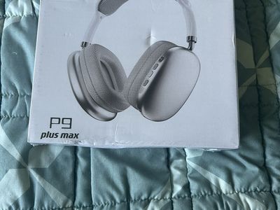 Over the ear bluetooth noise canceling headphones