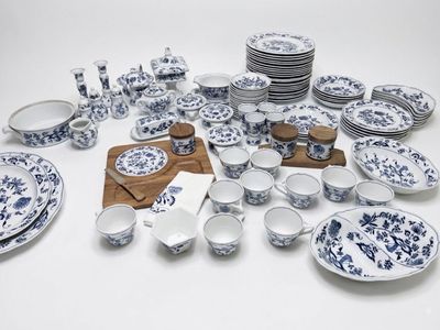 Danube China Collection - Blue Onion