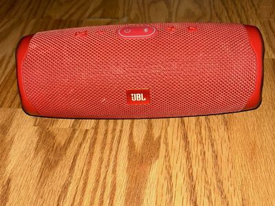 JBL Charge 4