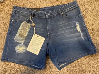 AX Armani Exchange size 30 indigo dark wash denim
