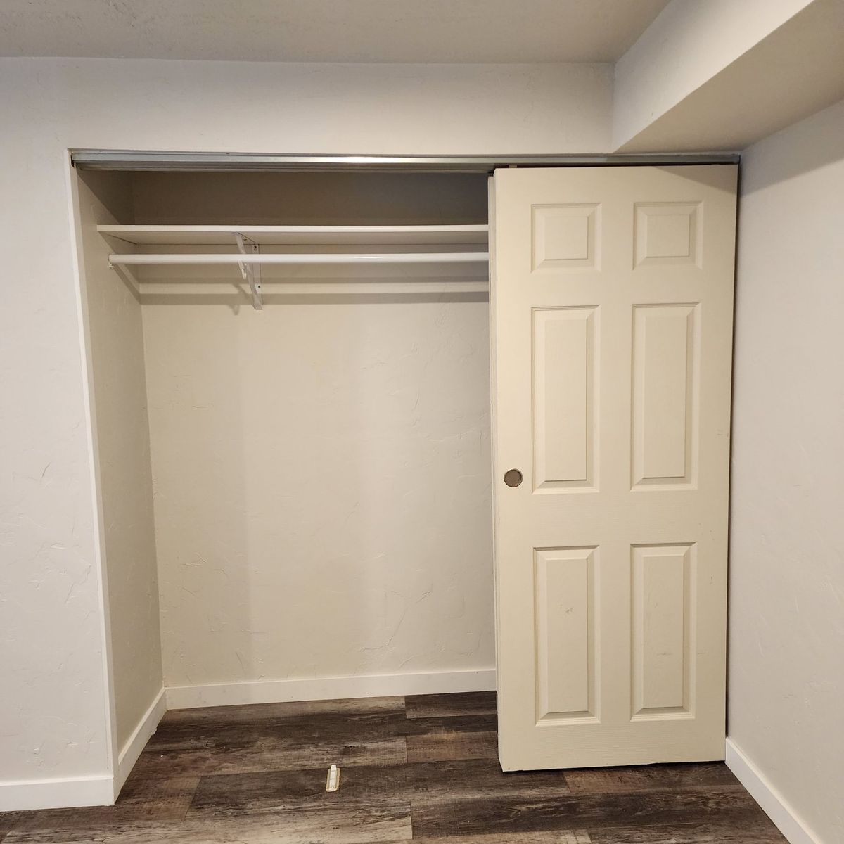 Main image 7