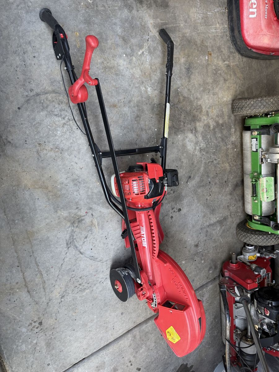 Atom Model 601 Golf Bunker & Lawn Edger Gas Lawn Equipment