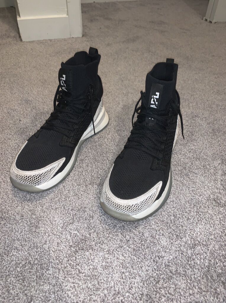 APL Carbon 10s Size 9.5