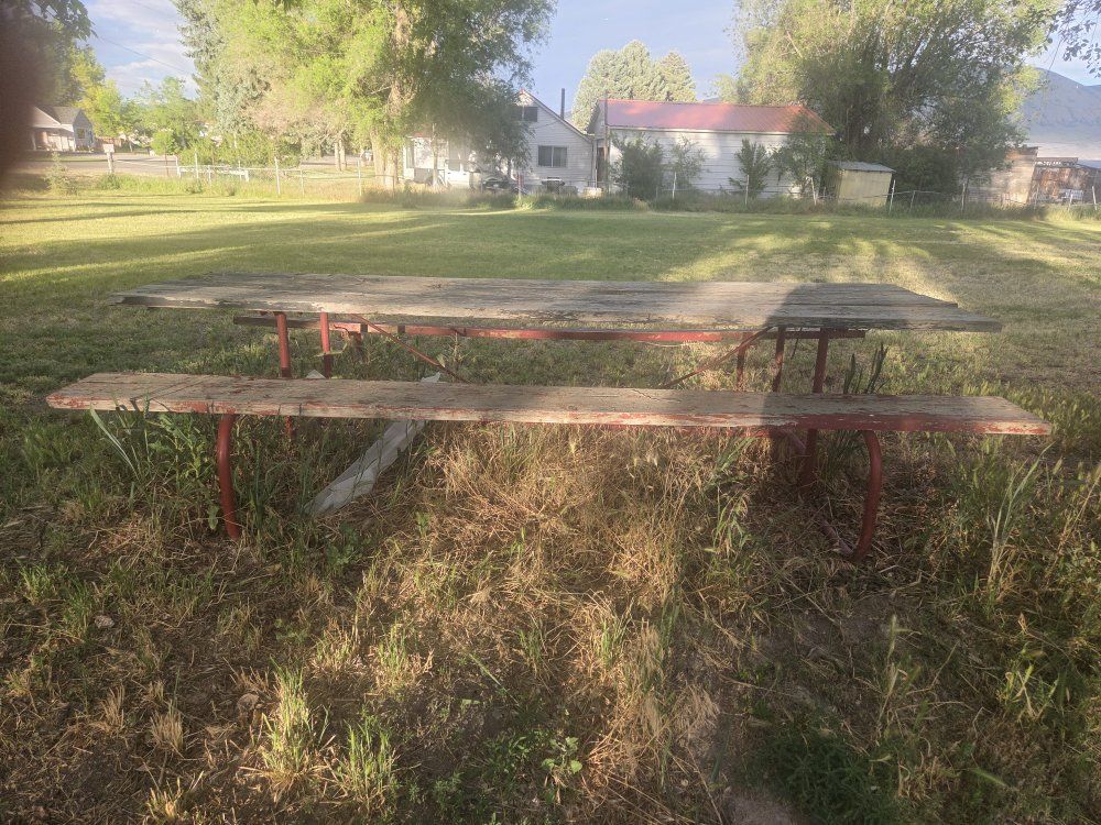 heavy picnic table