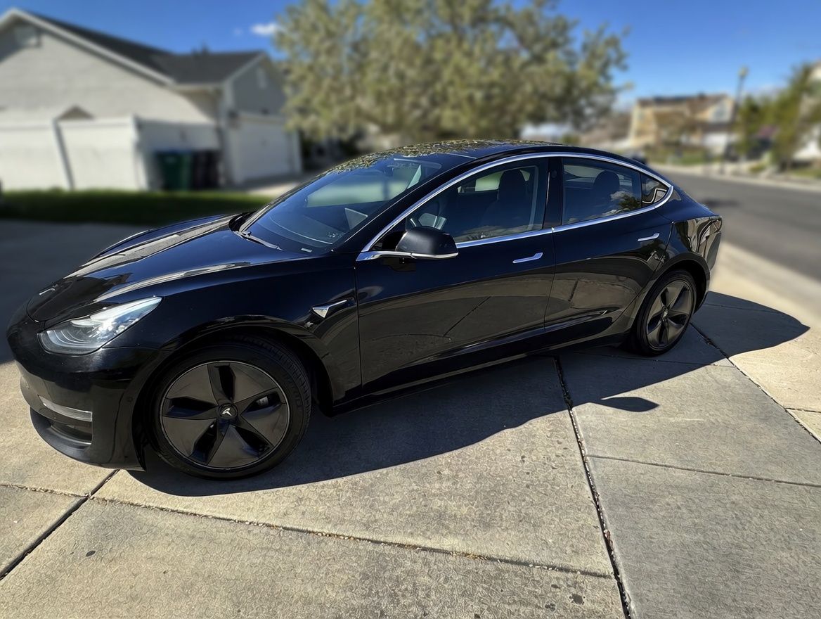 2018 Tesla Model 3 Performance