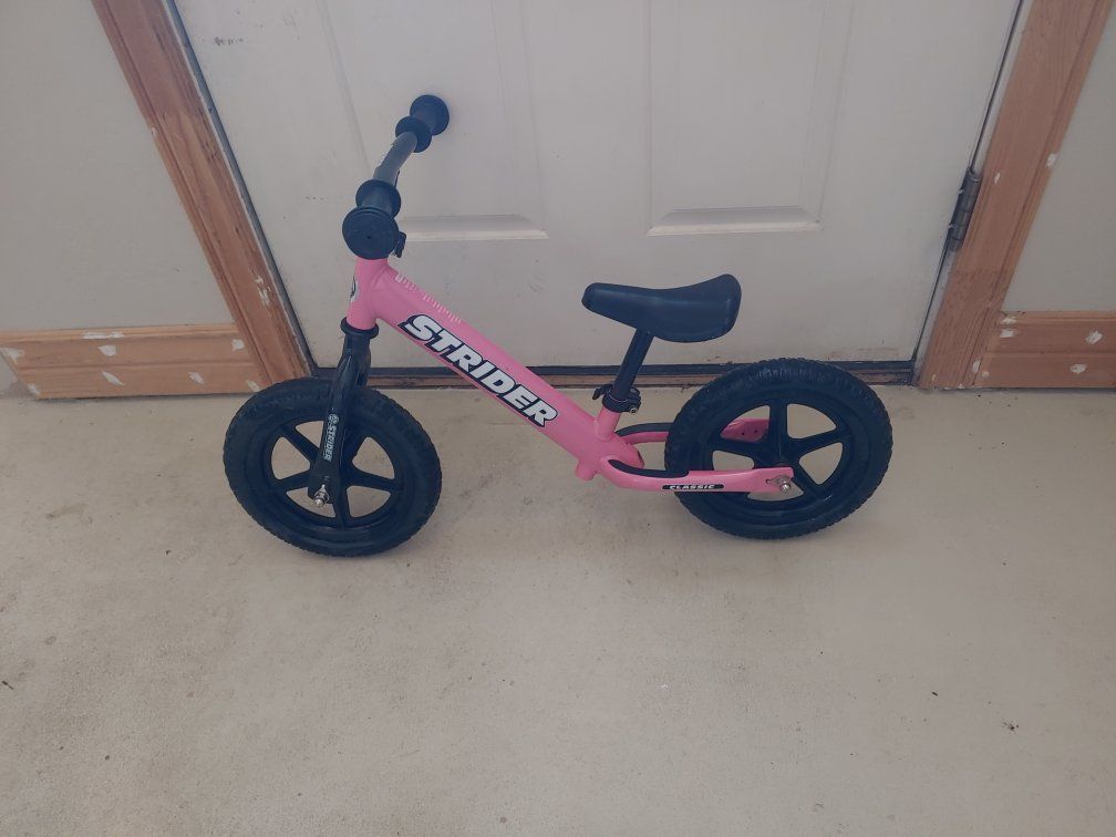 Strider Classic Pink Balance Bike - Excellent Condition, Ready to Ride