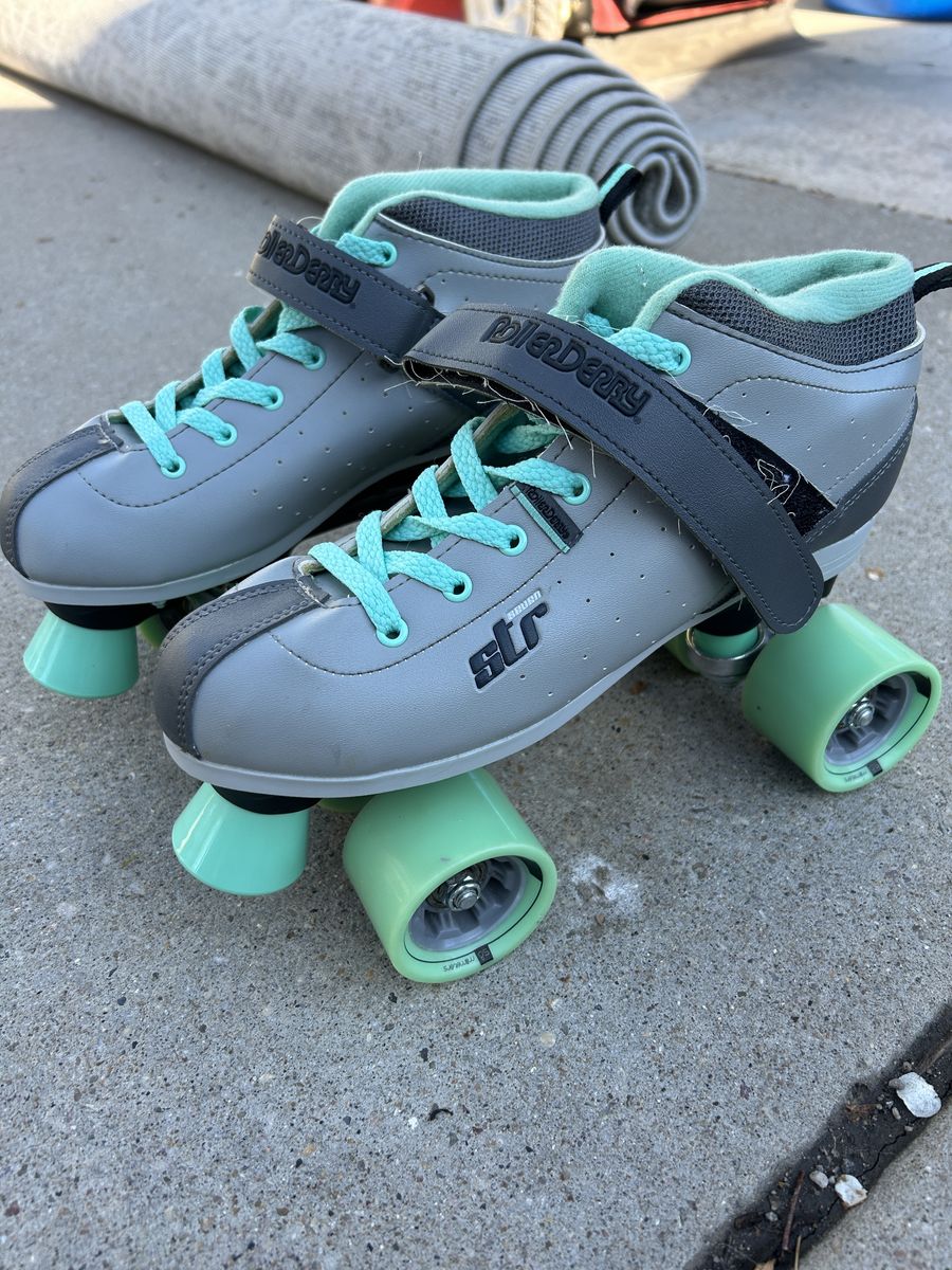 Roller Derby roller skates, size 8