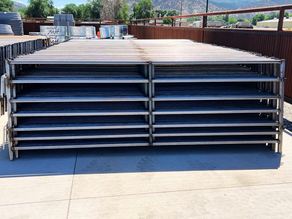 LIMITED RUN: Heavy-Duty Square Sheep Panels (With Pins)