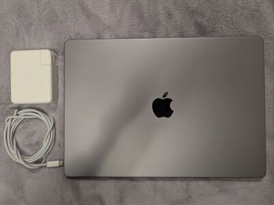 16" 2021 MacBook Pro - M1 Pro, 32gb ram, 512gb SSD