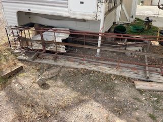 Electric hay elevator