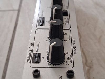 dbx 266XS Compressor/Gate/Expander Dual Channel Professional Audio Processor