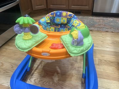 Safety 1st Sounds n Lights Walker