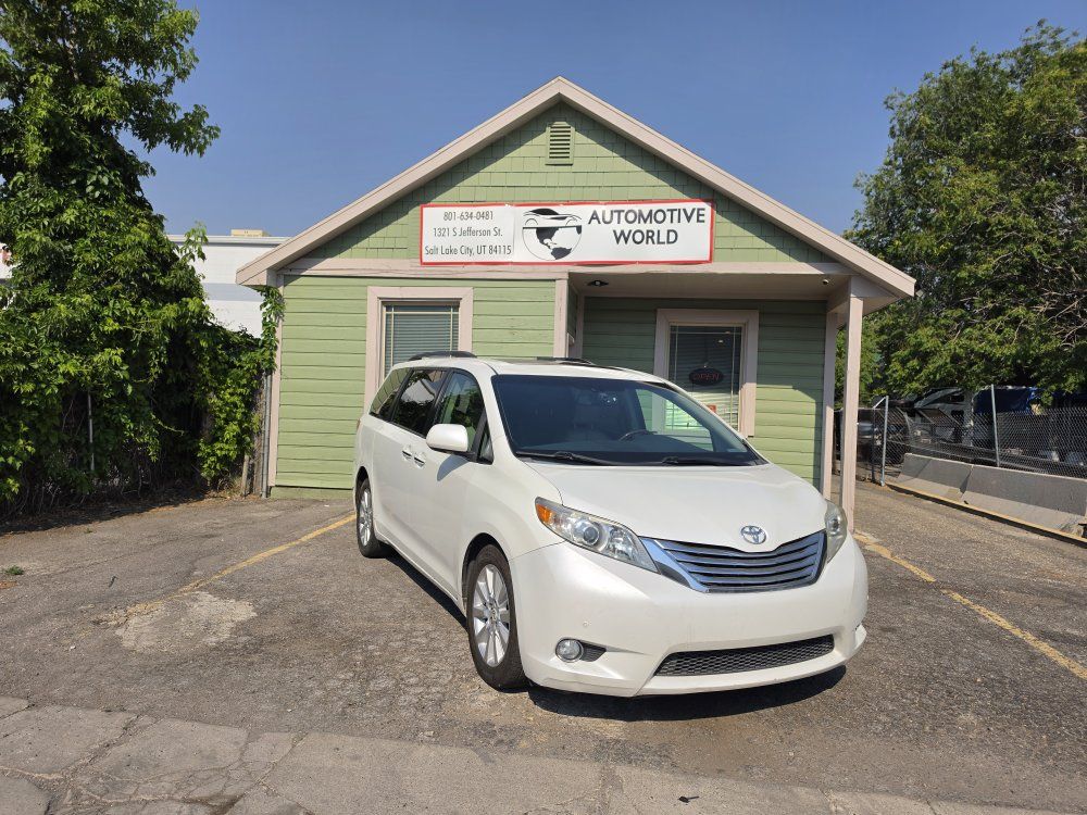 2011 Toyota Sienna 