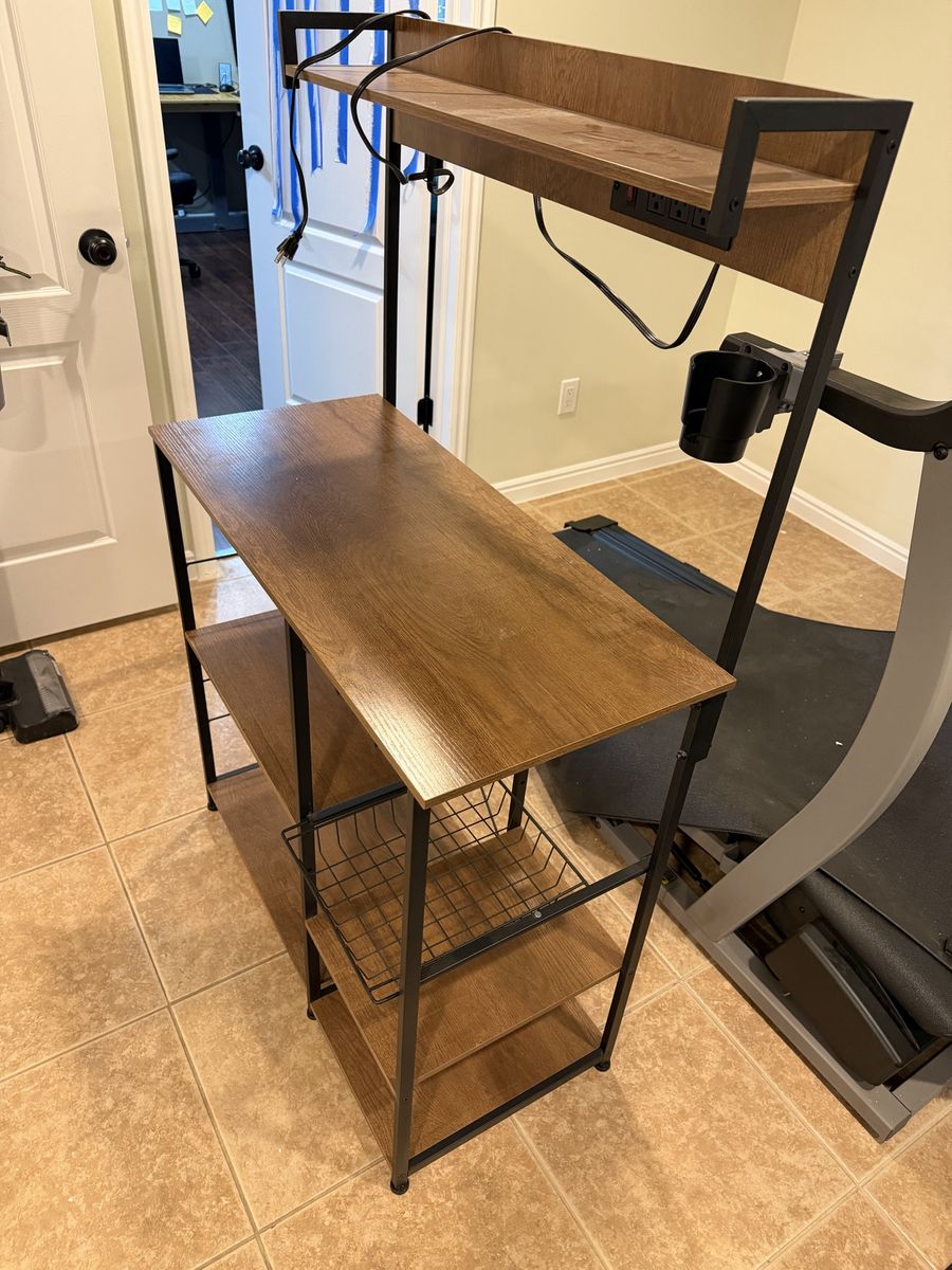 Baker’s rack / drink station