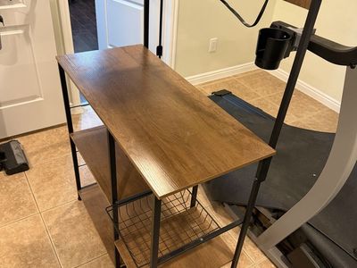 Baker’s rack / drink station