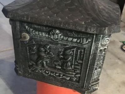 Vintage-Style Cast Iron Mailbox - Black, Ornate Design, Post mountable with lock.