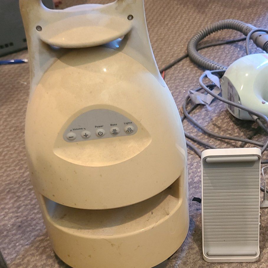 Brookstone outdoor speaker (not bluetooth)