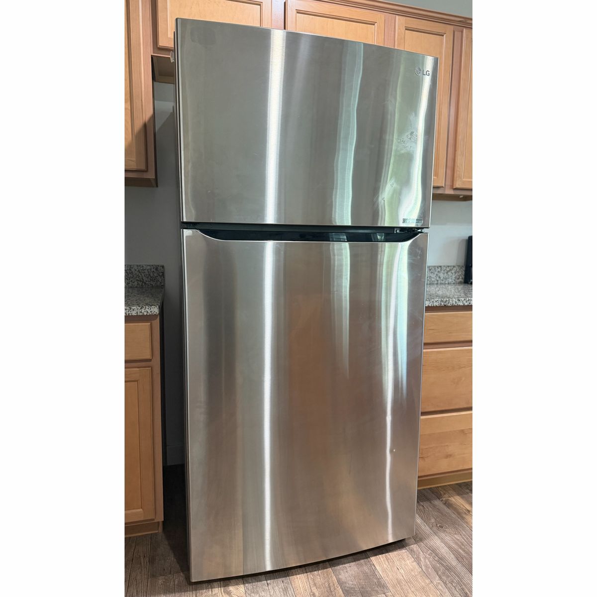 LG REFRIGERATOR WE OFFER DELIVERY
