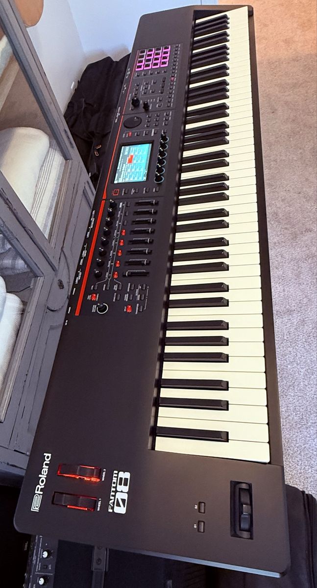 Roland FANTOM-08 Music Workstation 88 Keys