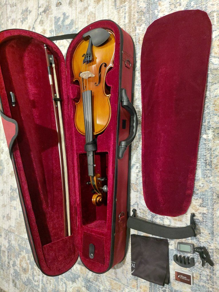 Tower strings violin (lightly used)