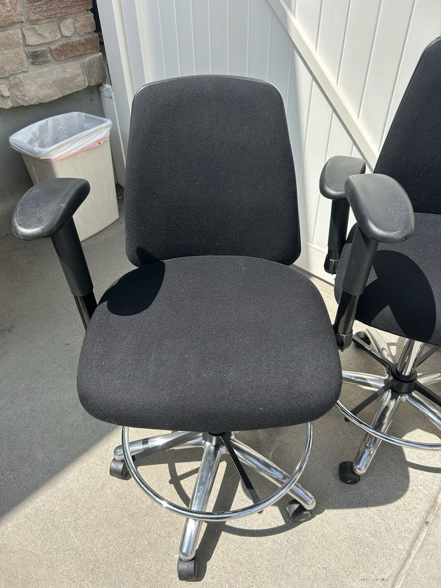 Grainger office chairs (6 available)