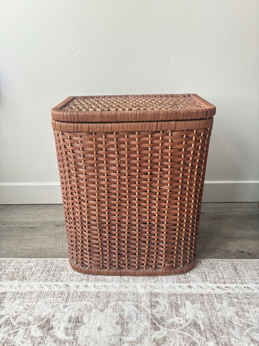 Beautiful Whicker Storage Basket/ Hamper