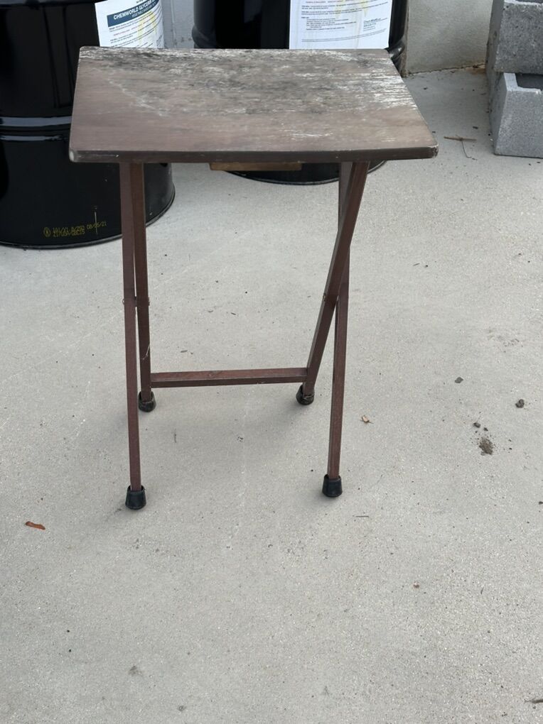 Free Wood Folding Table