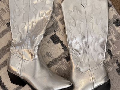 Madden NYC Metallic Silver Western Cowboy Boots Size 9.5