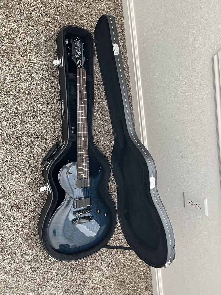 Diamond STF Series Electric Guitar – Made in Korea – EMG Pickups – Original Hard Case