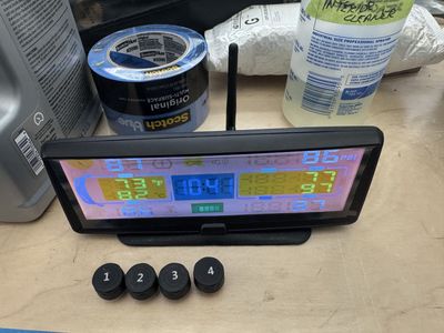Universal Wireless Solar Car TPMS Tire Pressure Monitoring System with 4 External Sensors