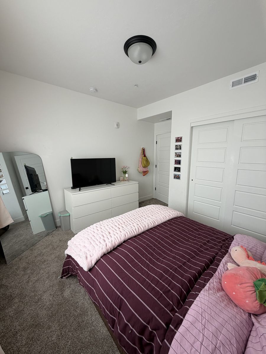 Main image 2