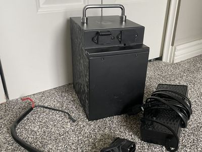 Tuttio Battery/ Charger