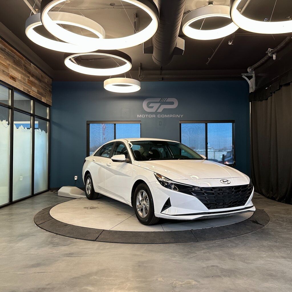 2023 HYUNDAI ELANTRA SE